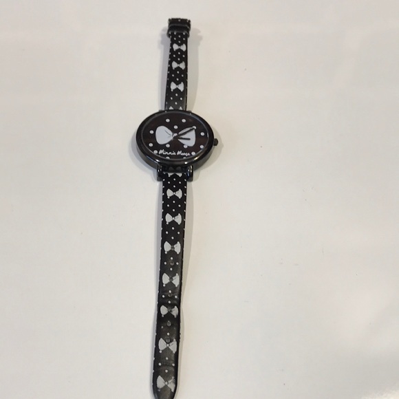 Disney park Minnie mouse watch black white bow tie - Picture 2 of 8